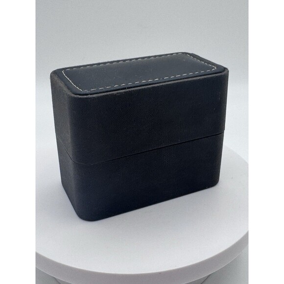 Vintage Pedre Watch Women Silver Tone Square Open Hinge Band Needs Battery - Picture 10 of 10